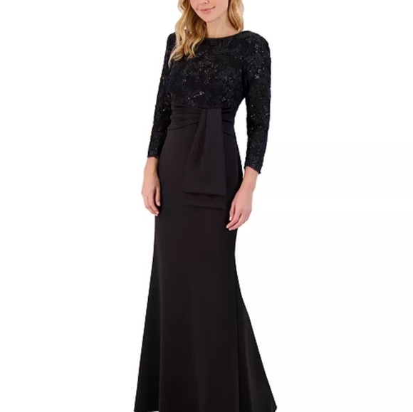 Beautiful, Aubergine colored, Sequin floor-length formal gown - Picture 4 of 9